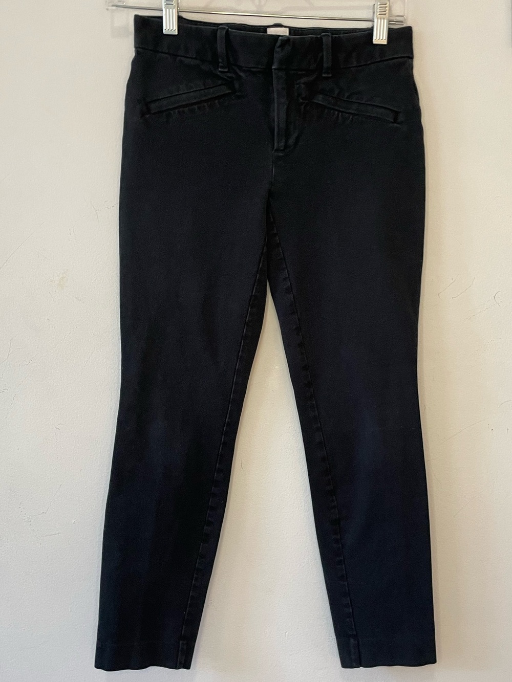 GAP Women's Black Faded Wash Skinny Cropped Pants With Zipper Slash Pockets Sz 0